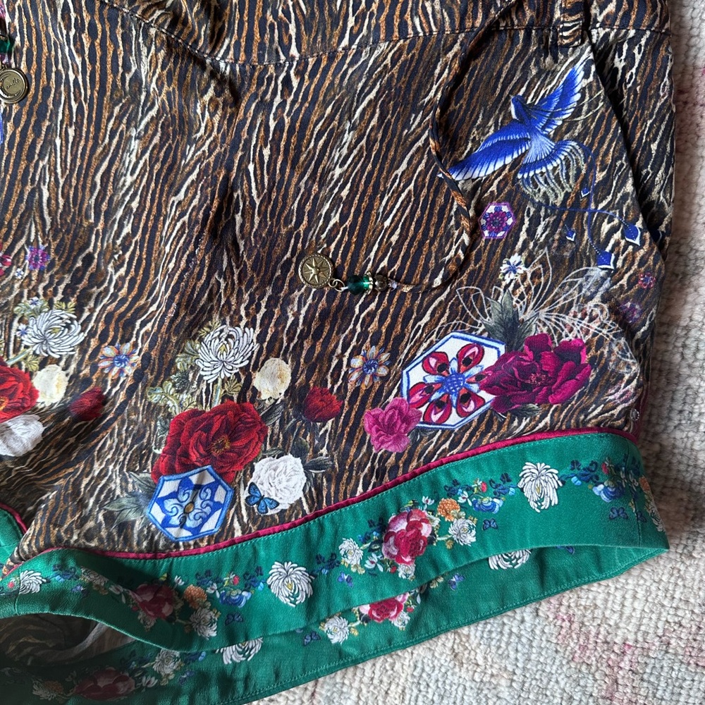 Camilla matching top and bottoms xs top and small bottoms